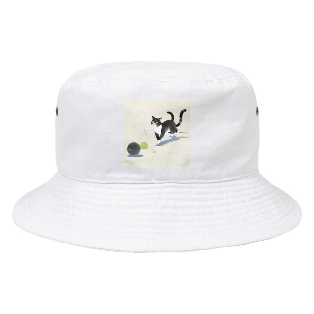 renkanのおもちゃで遊ぶかわいい猫🐈 Bucket Hat