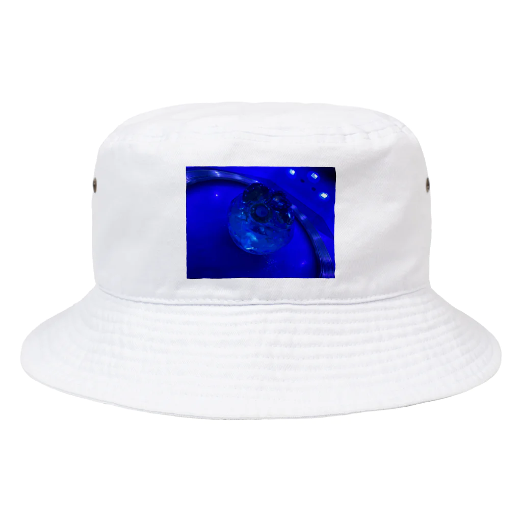 6uuran.comのUVライト Bucket Hat