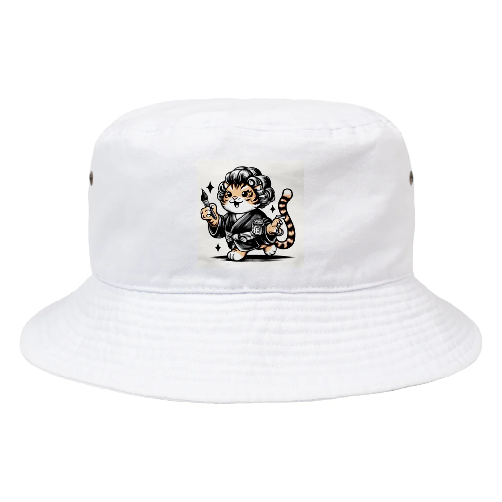 ビギニングストアの虎筆女将 Bucket Hat