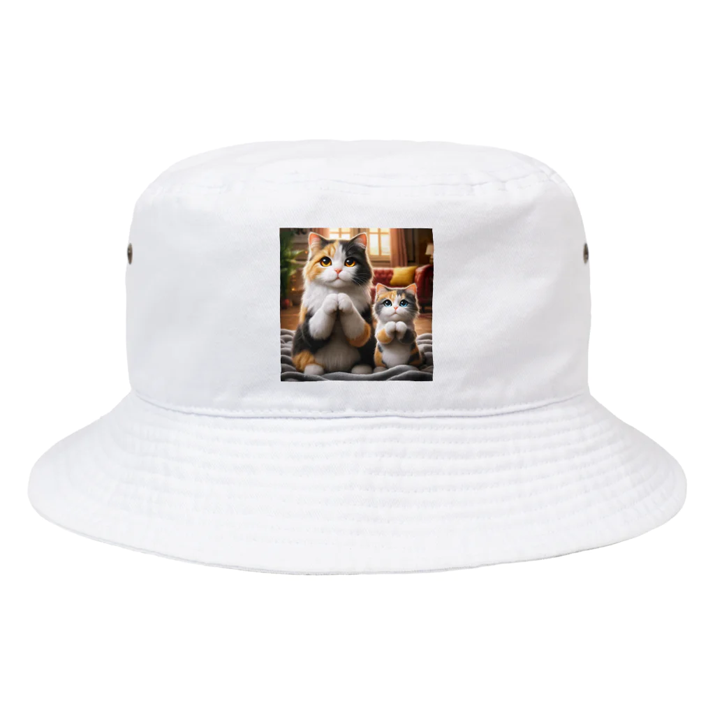 亀蘭タマムシの三毛猫親子のお願い Bucket Hat