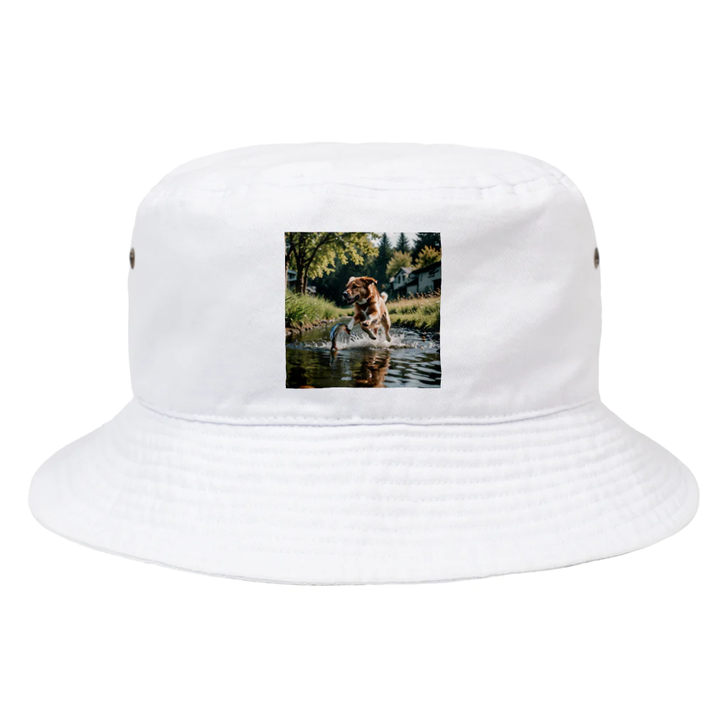 kokin0の水辺を走る犬 dog runnning on the water Bucket Hat