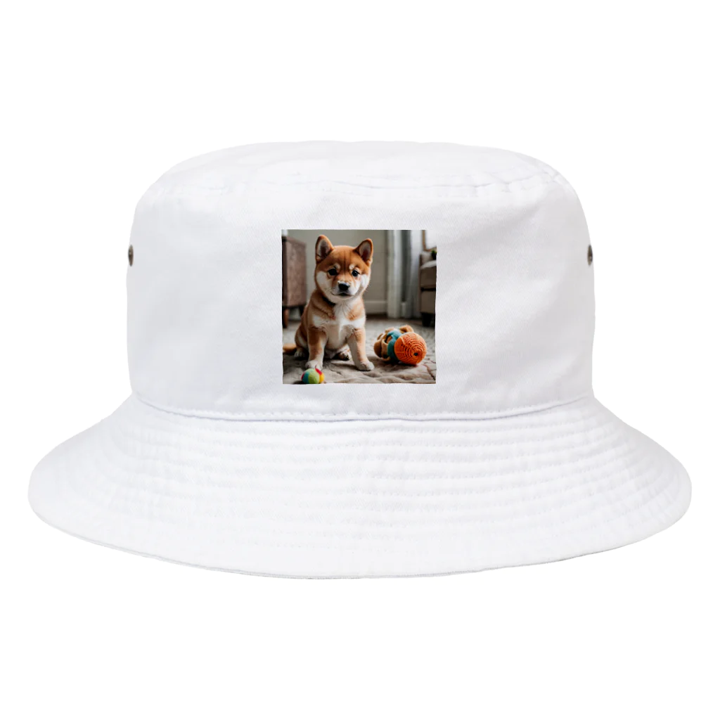 kaerinofficeの柴犬のかわいい幼子が写真の中央にいる。 Bucket Hat