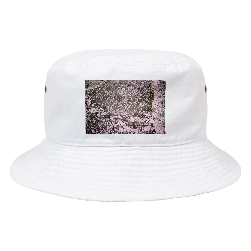 yutu00(ゆつぜろぜろ)の卒業式の桜の花びら Bucket Hat