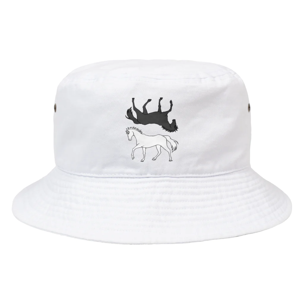 SWのBlack and White Bucket Hat