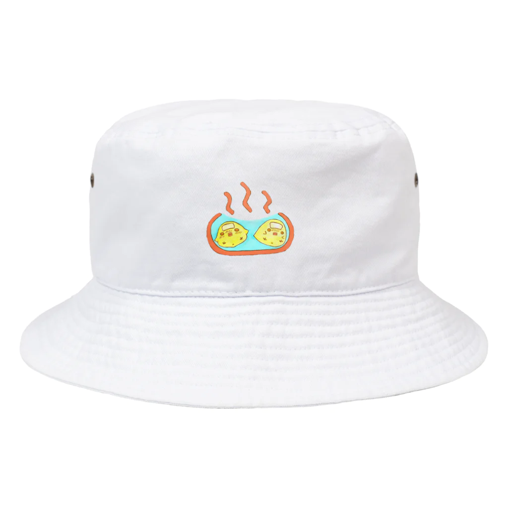 めんこラボ。のひよこ温泉狂 Bucket Hat