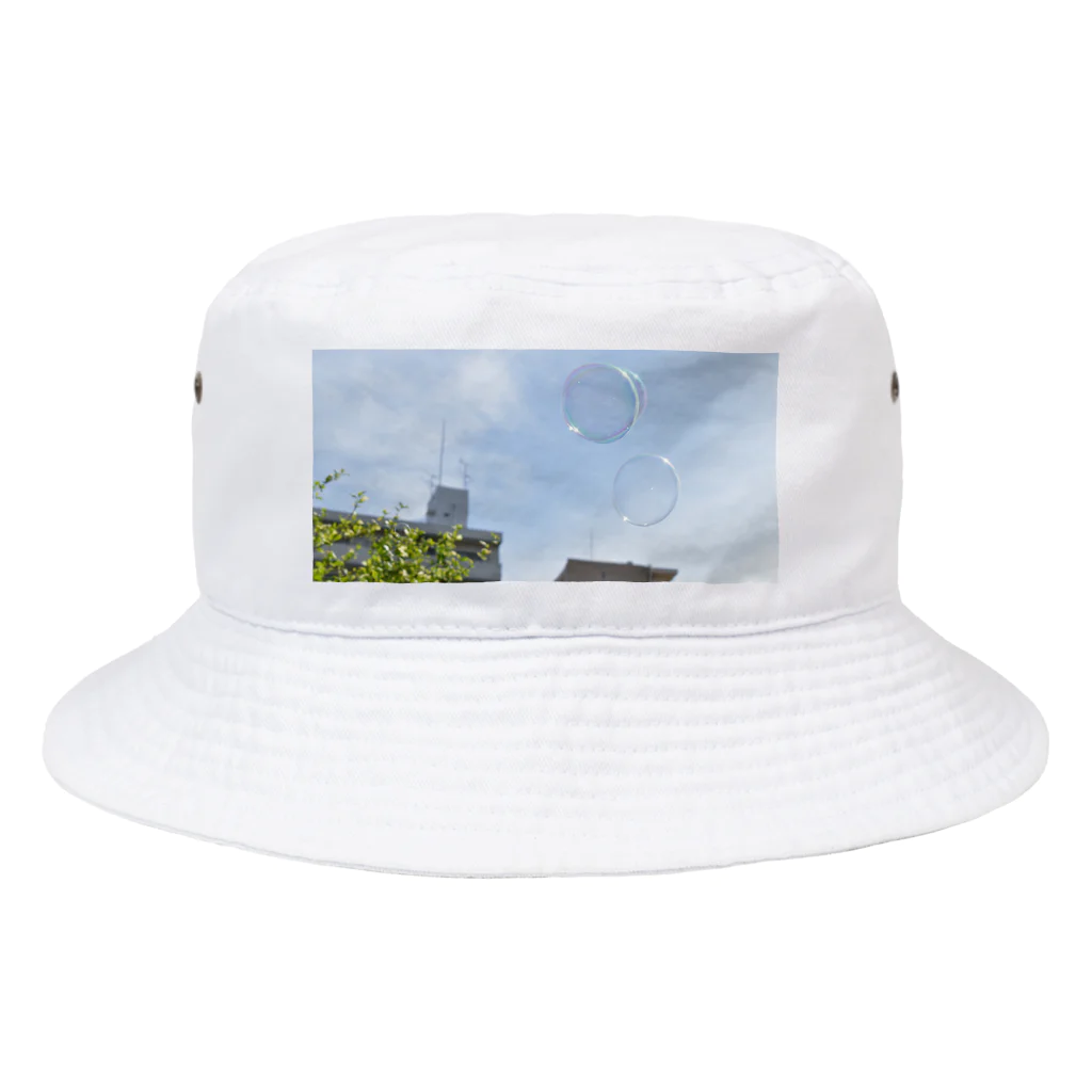 Ashidoriのシャボン玉と水色の空 Bucket Hat