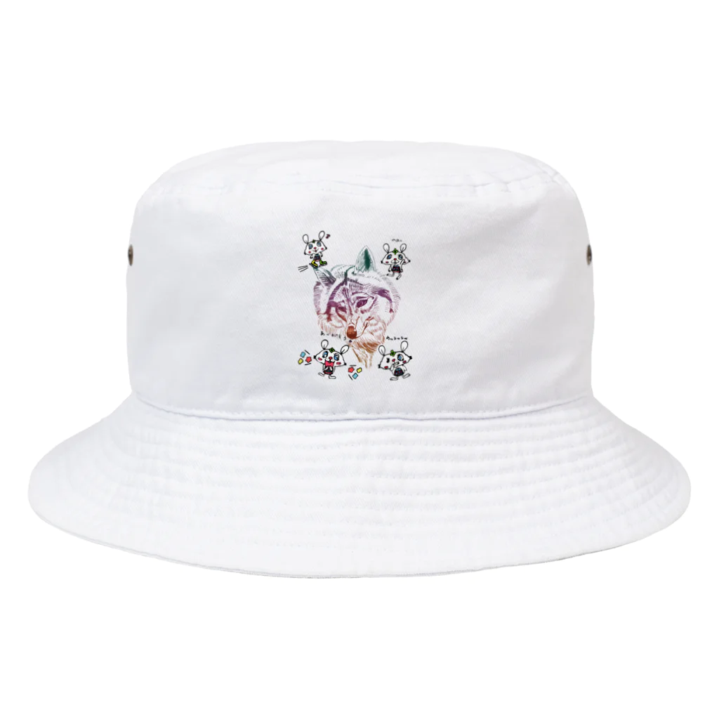 lifejourneycolorfulの狼と4匹のうさぎたち2 Bucket Hat