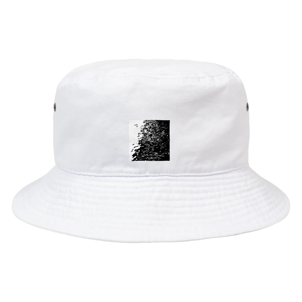 emrの波紋 Bucket Hat