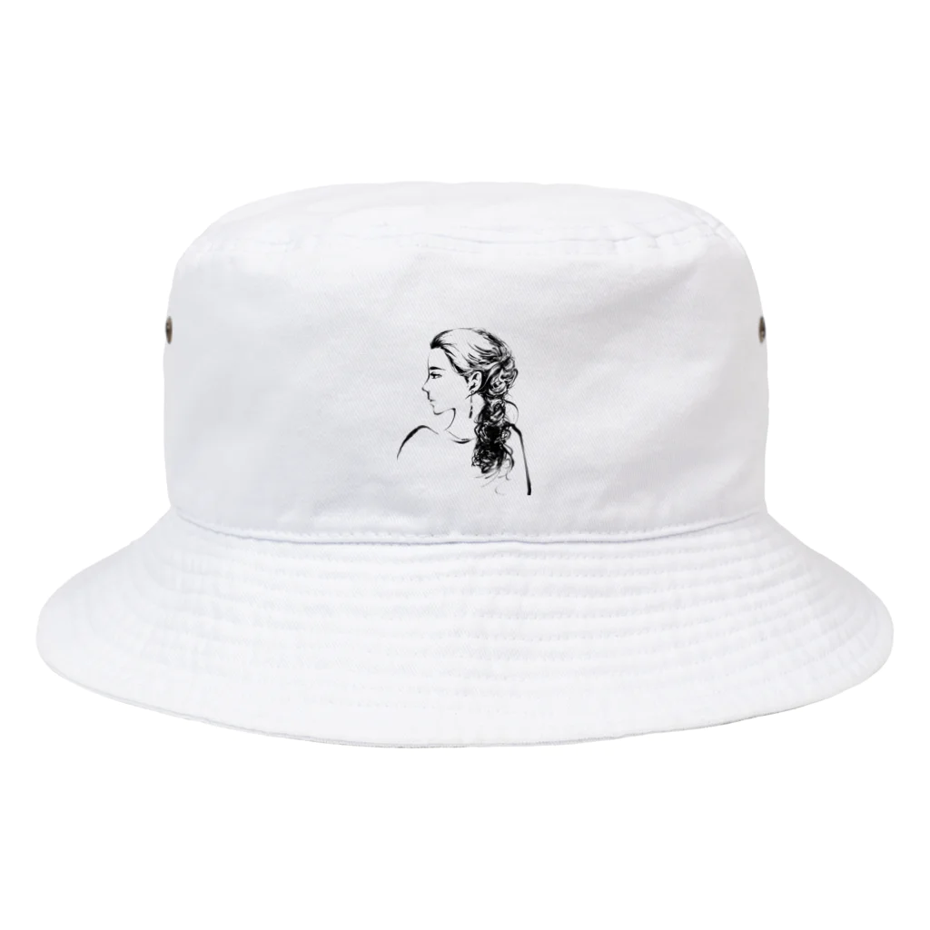 雲屋の編み込みロング横顔 Bucket Hat