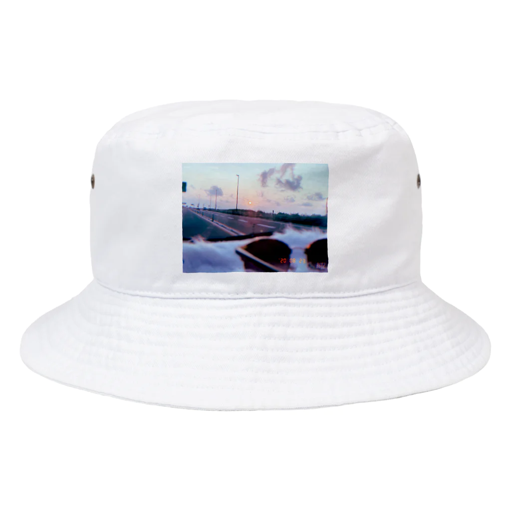 サランの夕暮れと共に Bucket Hat