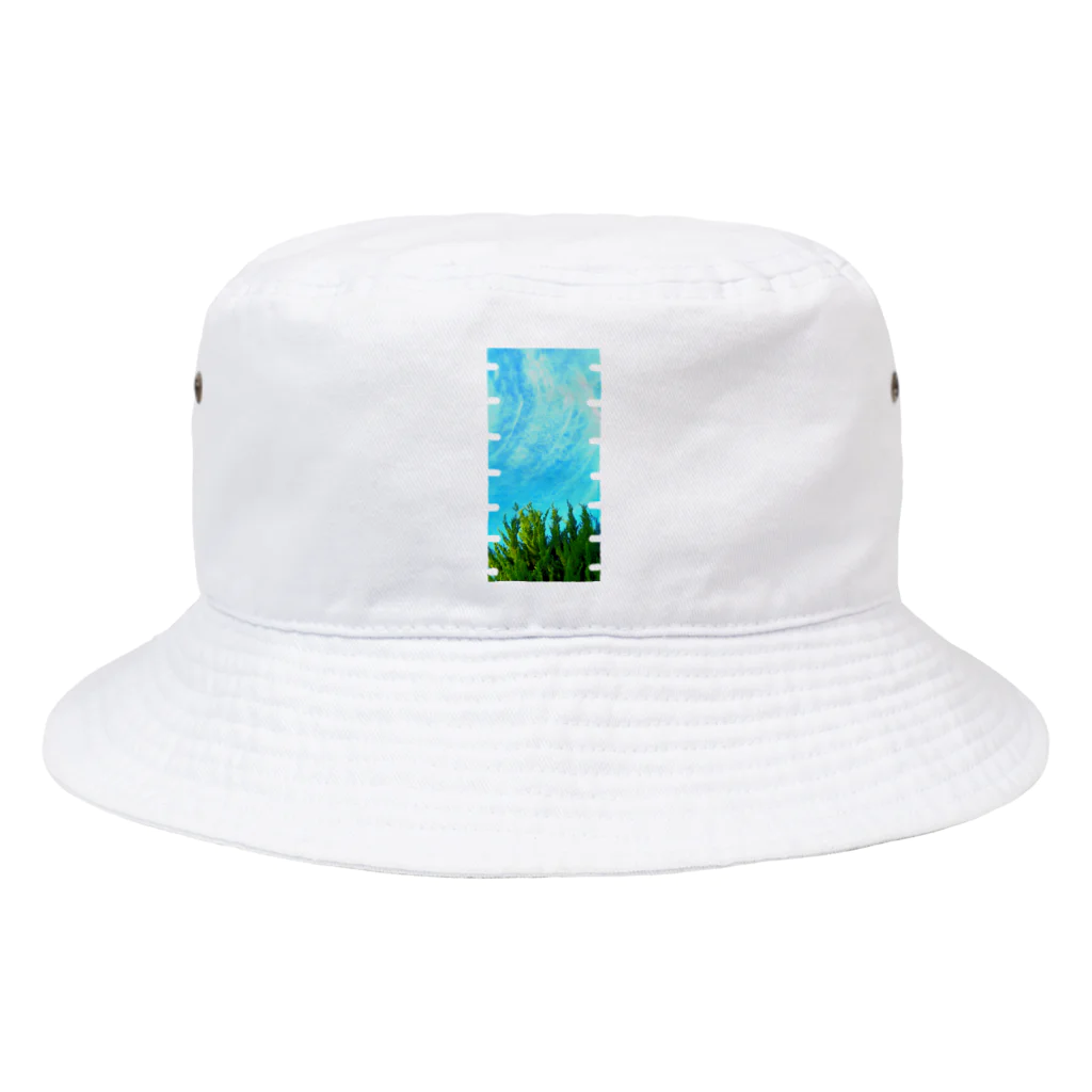 MUGURa-屋の無題　空へ Bucket Hat