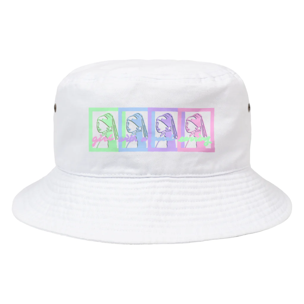 ミュージアムショップトーキョー/museum shop TOKYOのヨハネス•フェルメール　真珠の耳飾りの少女　シルエットパステル版 Bucket Hat