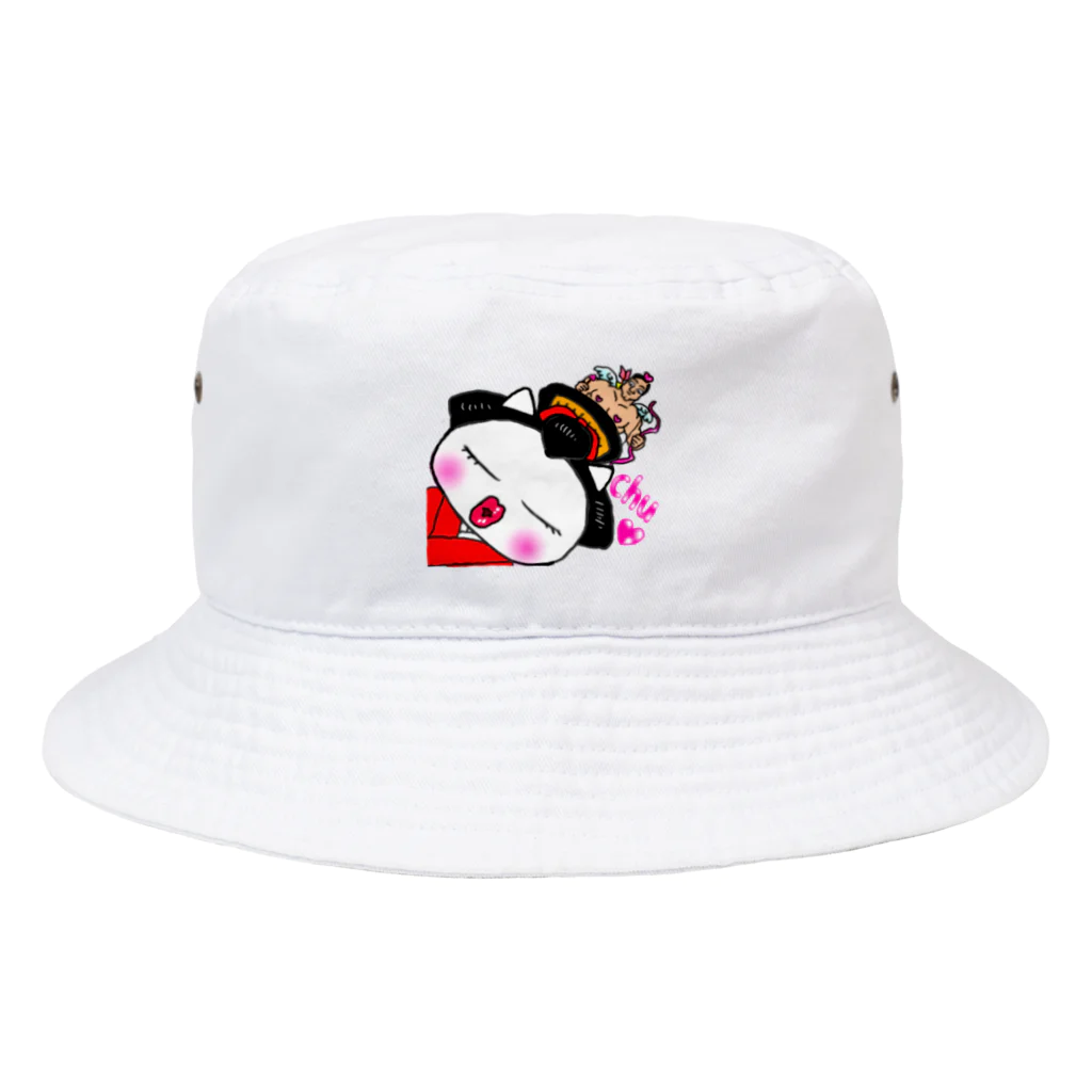 Happy Fun goodsの舞妓ねこ　接吻 Bucket Hat