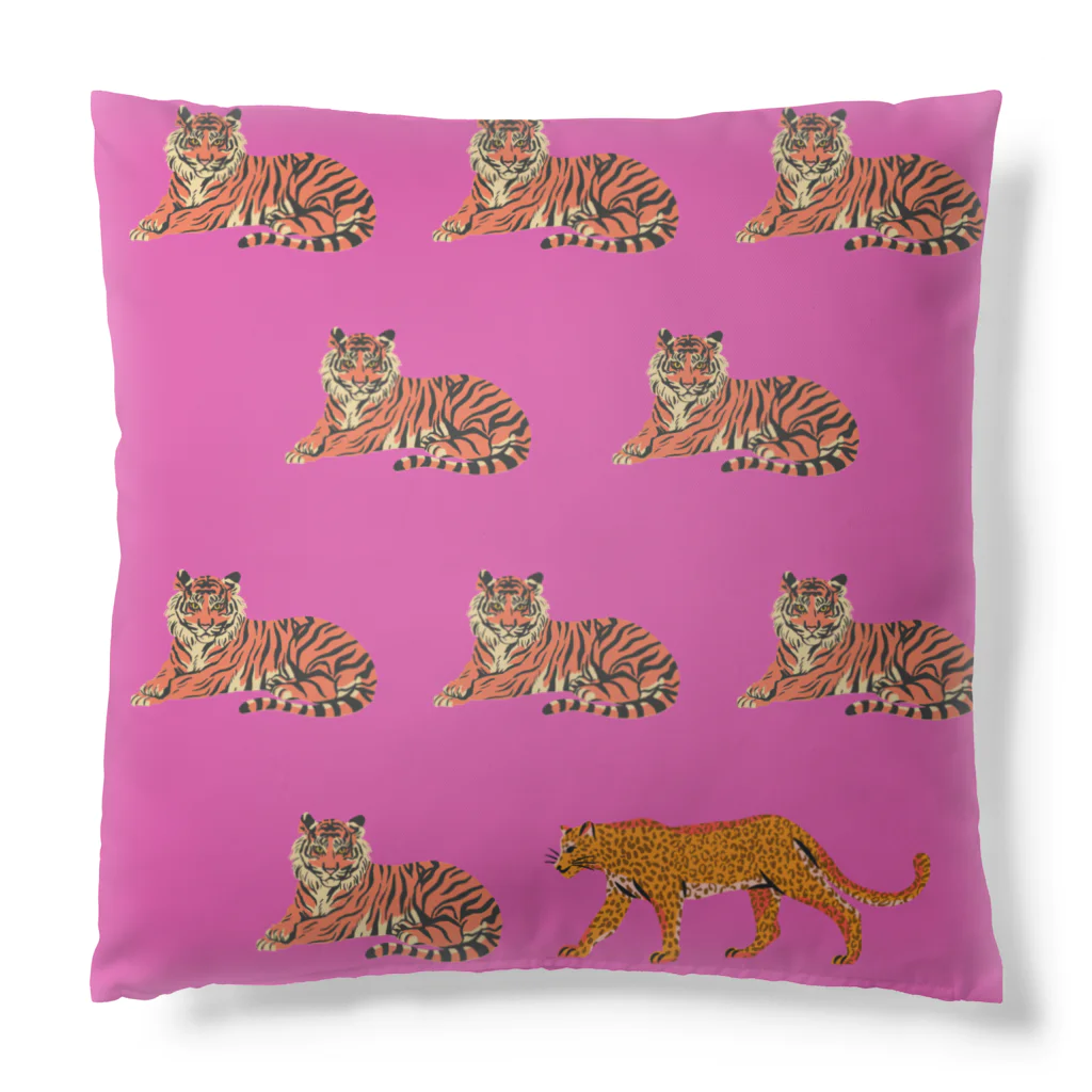 tigertigerの tigertigerときどきチーター　ピンク Cushion