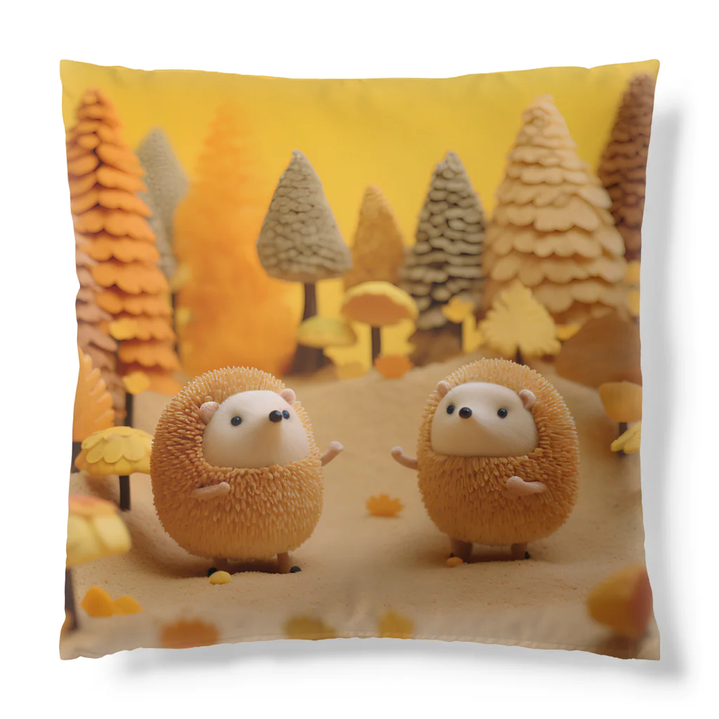 まみおデザインの紅葉の中のハリネズミくん Cushion