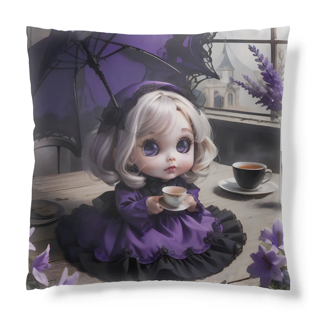 【ホラー専門店】ジルショップの黒と紫のゴシックドール Cushion