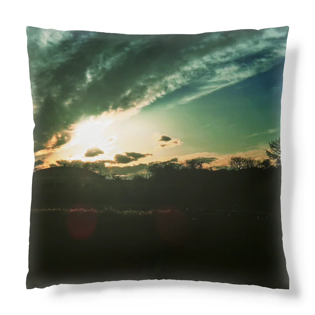 SHOPマニャガハの変わる空、変わる雲 Cushion