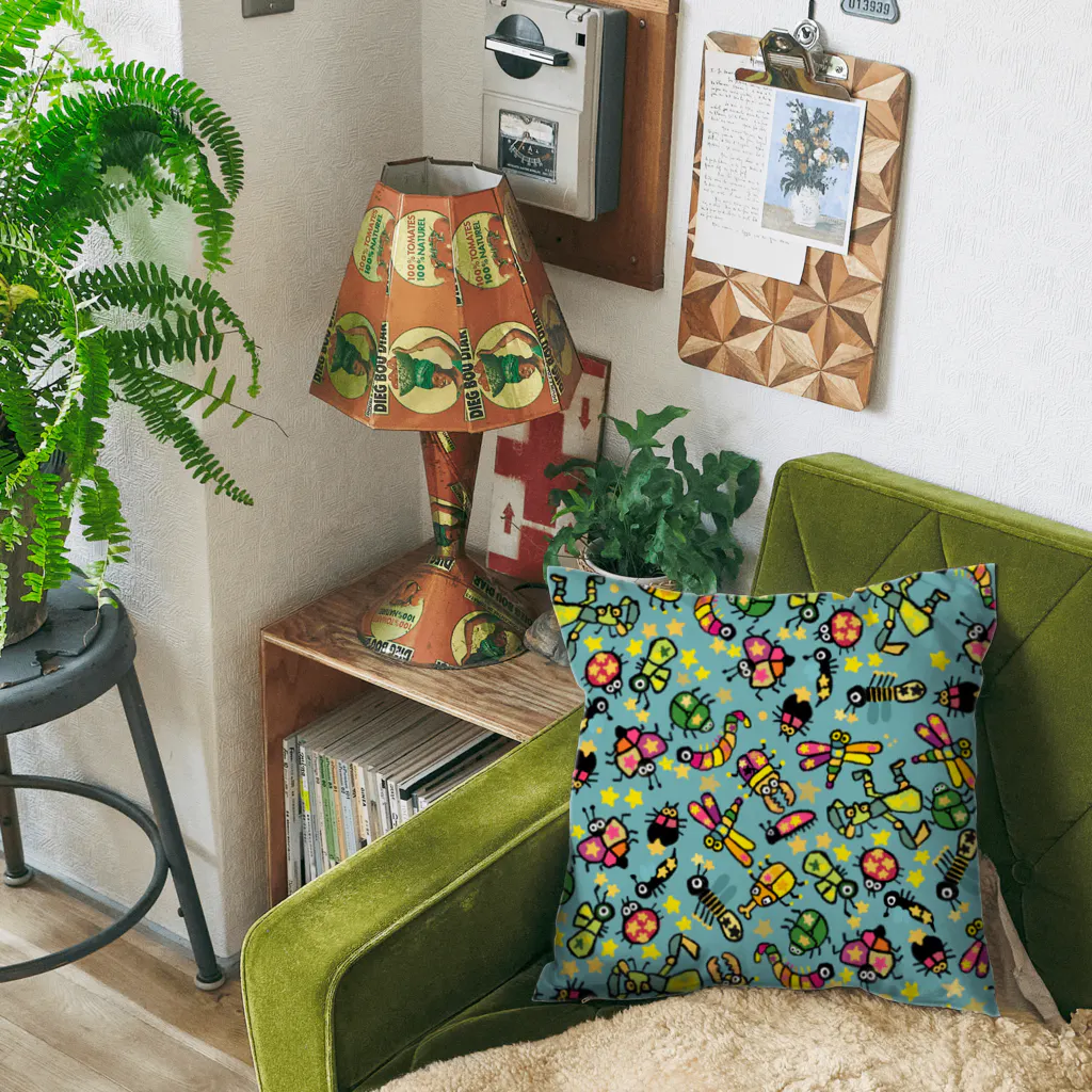 ぴょろりんちょ🐤の星柄の虫だらけクッション Cushion