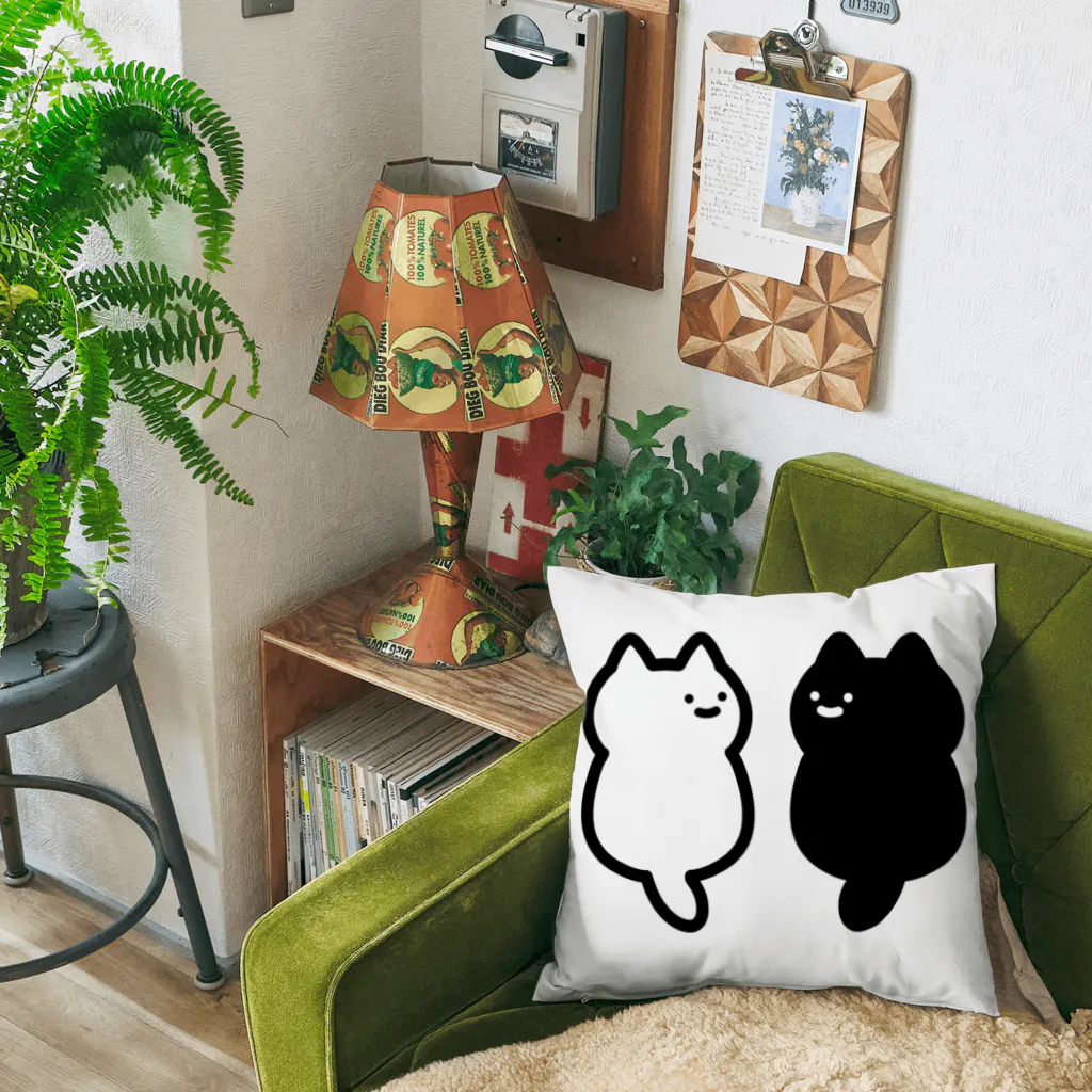 soratoの正面のわからないねこ Cushion