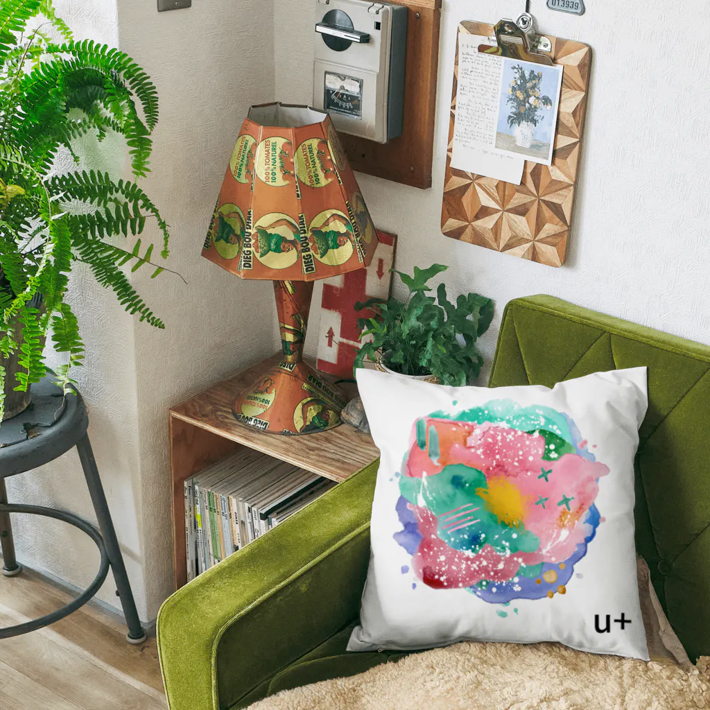 u+のImitation camélia Cushion