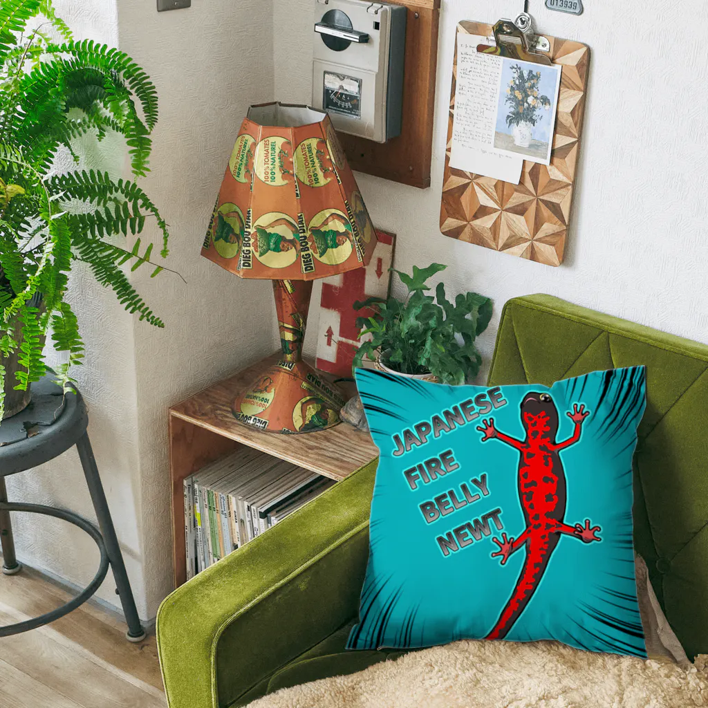 LalaHangeulのJAPANESE FIRE BELLY NEWT (アカハライモリ)　 Cushion