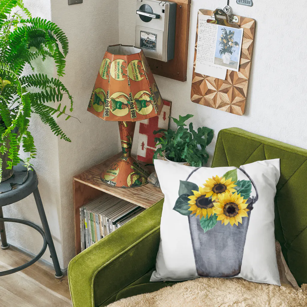 Fred HorstmanのWatering bucket and sunflowers  じょうろ と ひまわり Cushion