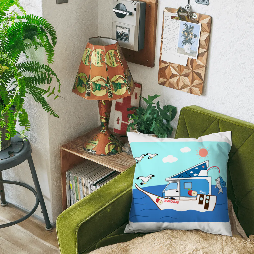 Fortune Campers そっくの雑貨屋さんのさおりん号で釣りしよう Cushion