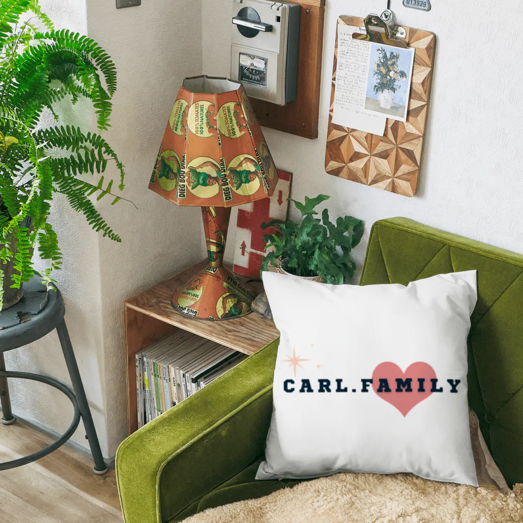 Carl.Familyの［Carl,Family］ロゴ③〈ハート〉 Cushion