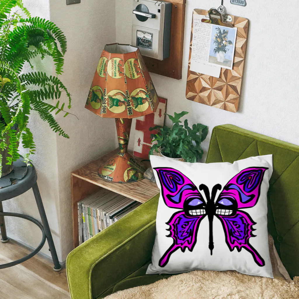 AOiLABOのstrange butterflies Cushion