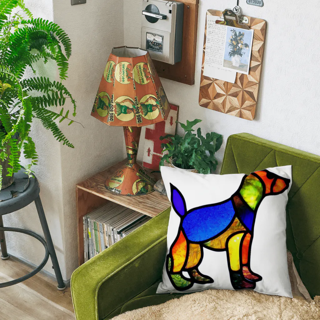 VERITIST (ヴェリティストSUZURI店)のステンドグラス風の犬 Cushion
