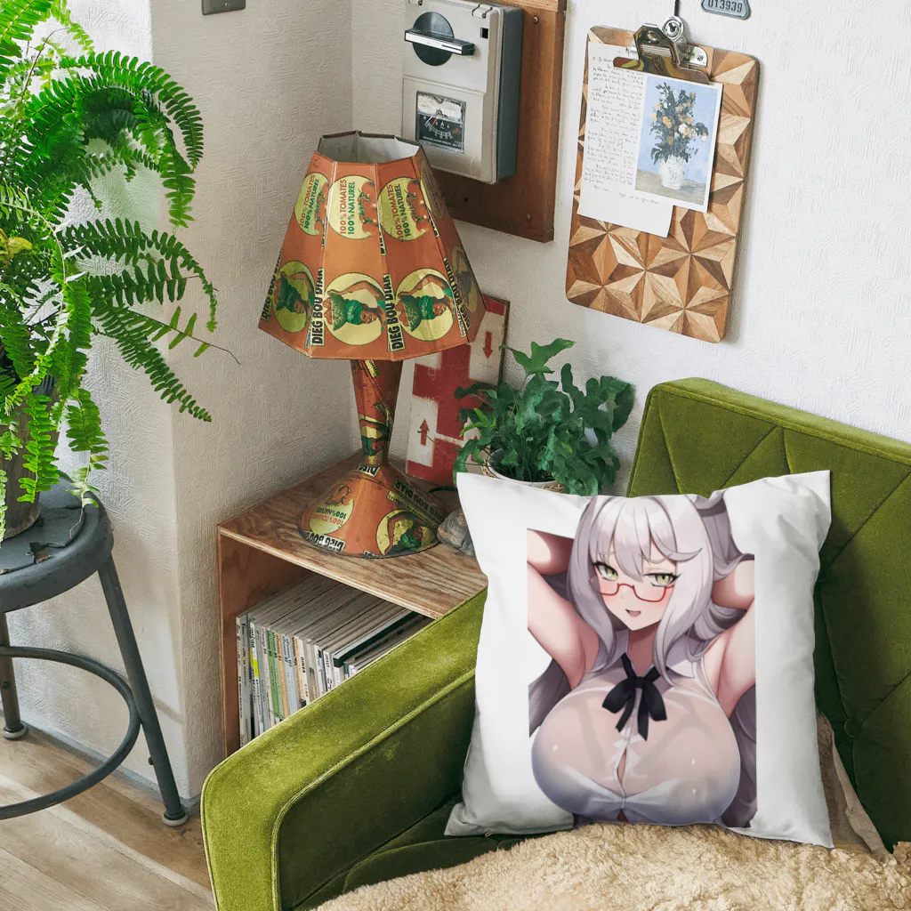 amamoemomoの白シャツあねき Cushion