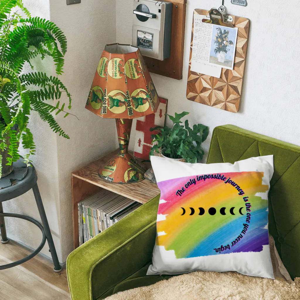  MIRACLE MOONの満ち欠ける月rainbow Cushion