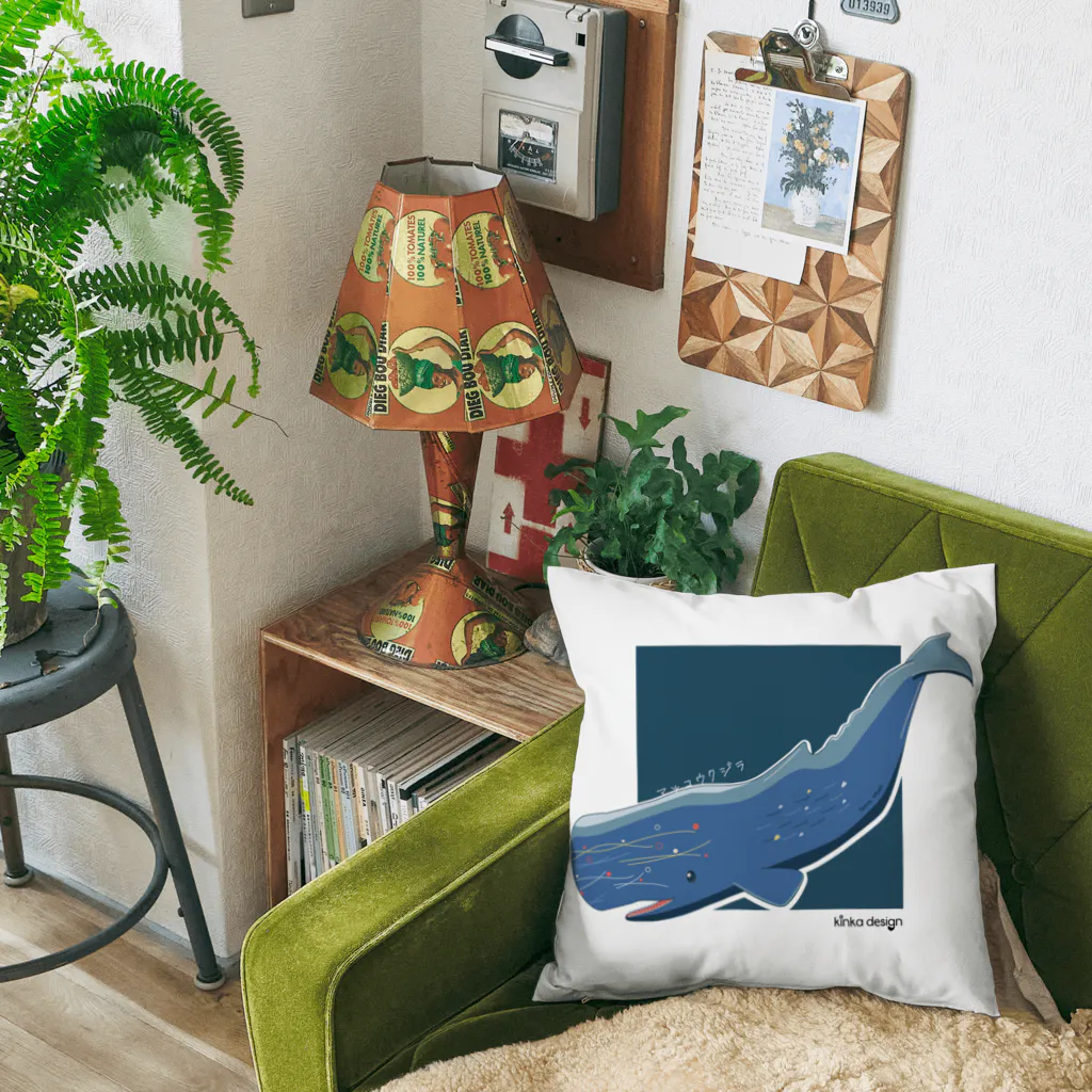 Kinkadesign うみのいきものカワイイShopのマッコウクジラの冒険 Cushion