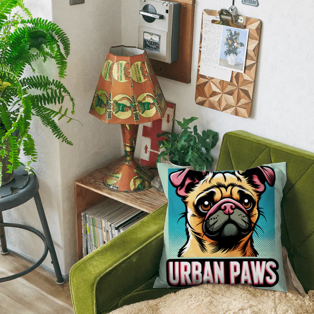 Urban pawsの情けない顔のパグチワワ「Urban paws」 クッション