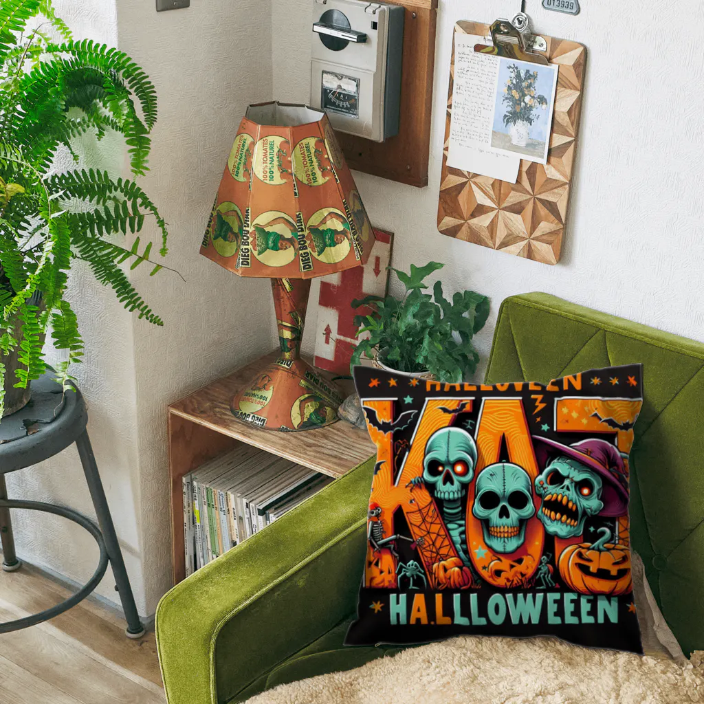 k.a.u.j.7のおしゃれでユニークなハロウィンの風景が広がります Cushion