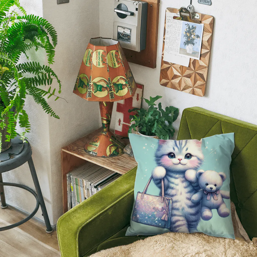 青りんごミュージアムのキャリアウーマン Cushion