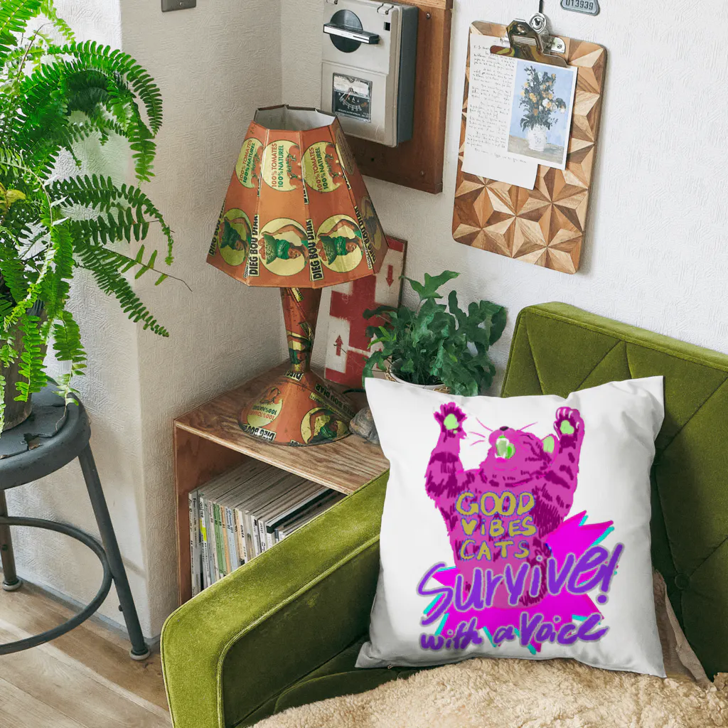 GOOD VIBES CATSの言いたいことがあるやつだけが生き残る Cushion