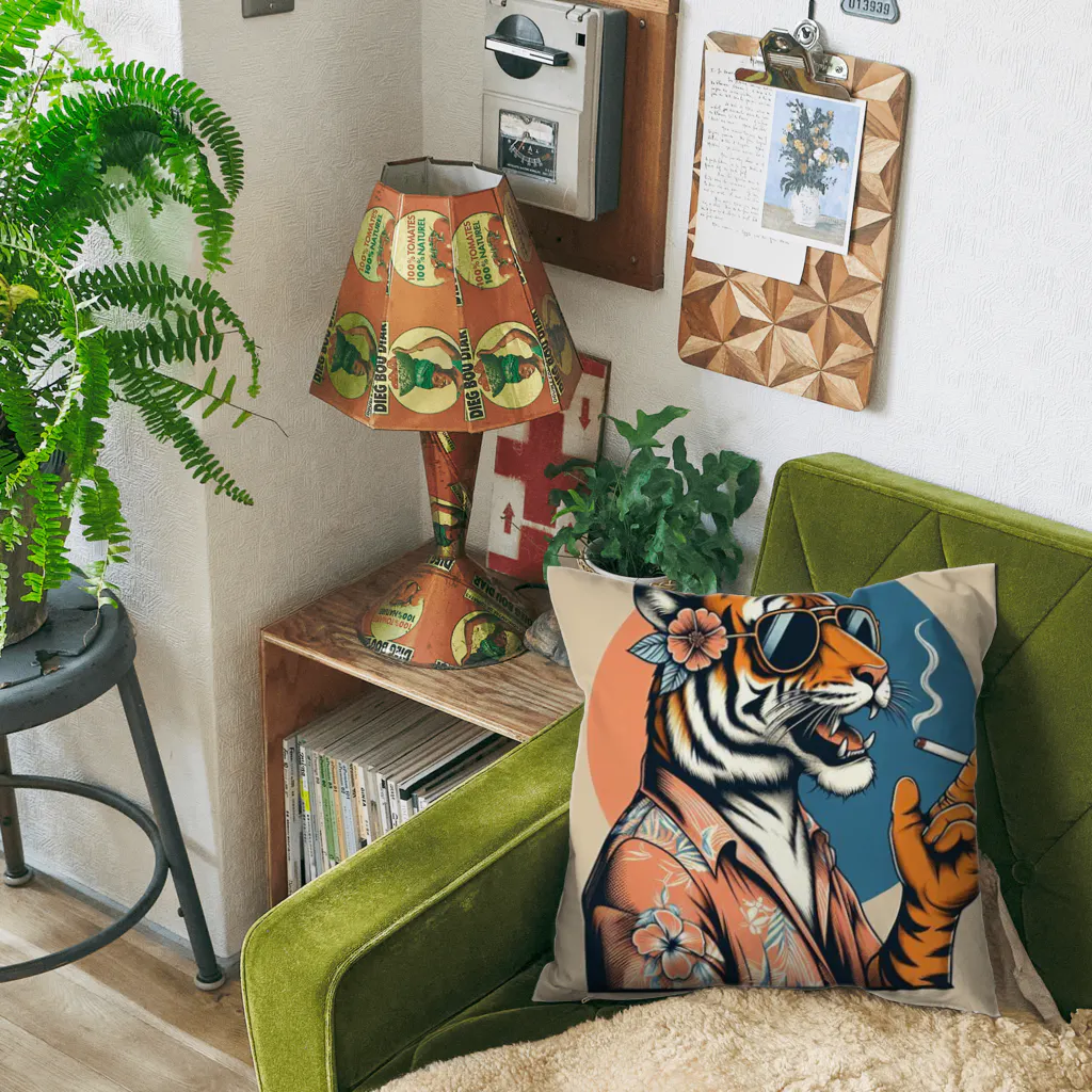 ビギニングストアのTIGER Cushion