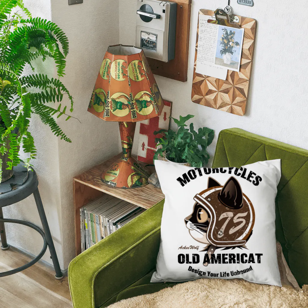 AckeeWolf Art ShopのOLD AMERICAT Cushion