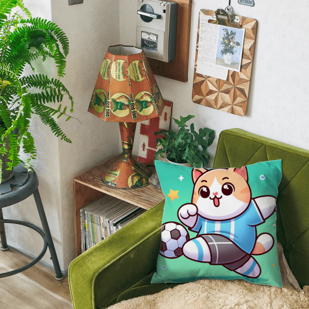 statham2865のシュートをする猫 Cushion