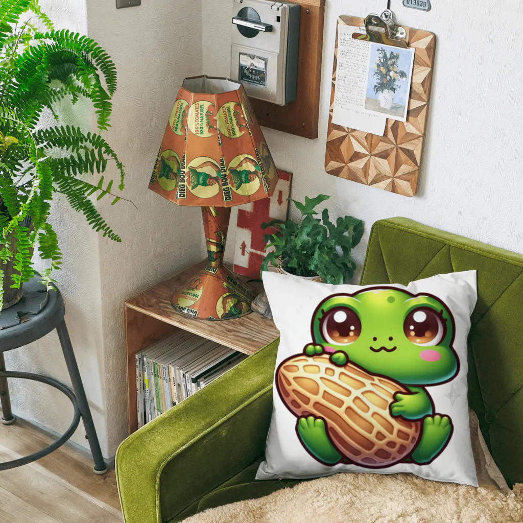 ２フォーレストのピーナッツを温めるカエリーナちゃん Cushion