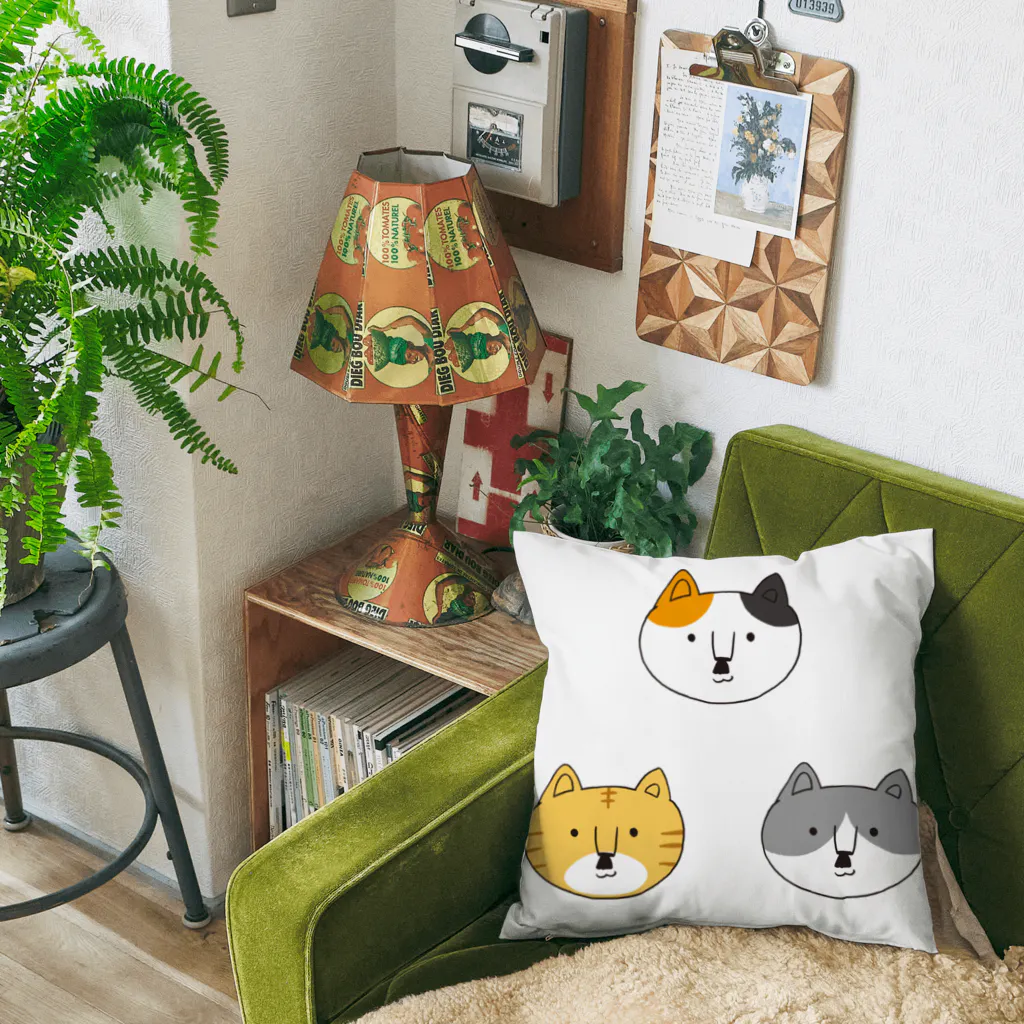 マンボ大福堂のちょびひげとりにてぃ Cushion