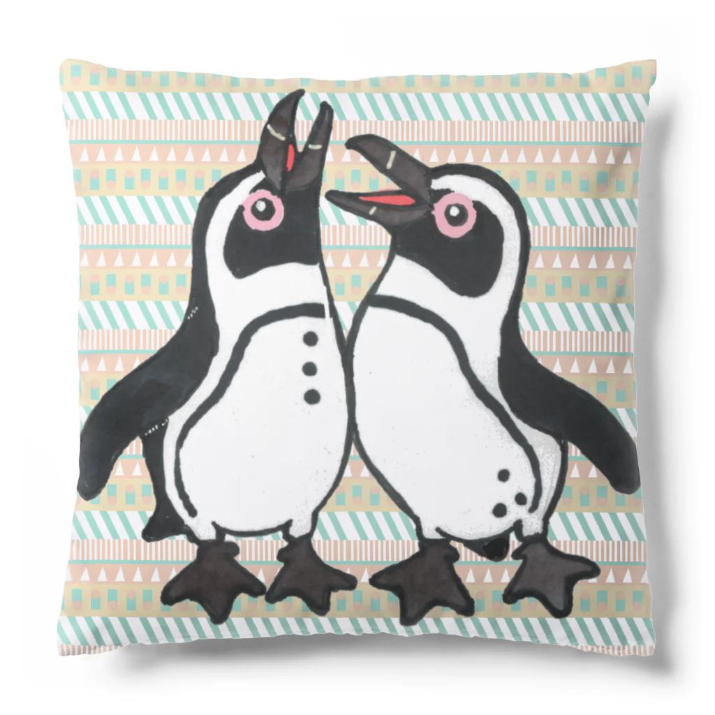 penguininkoの仲良く鳴き合うケープペンギン背景ありA Cushion