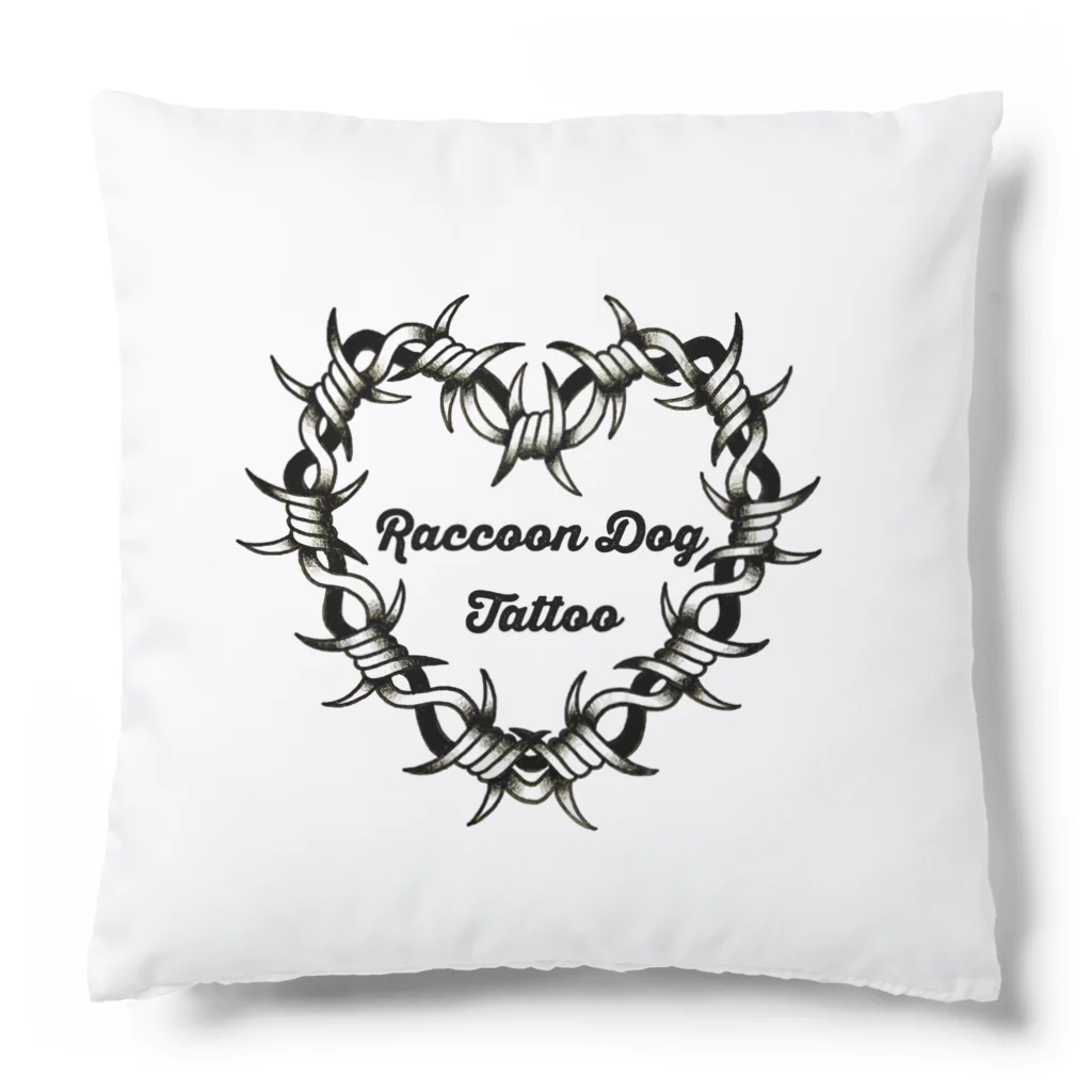 RaccoonDogTattooの有刺鉄線ver Cushion