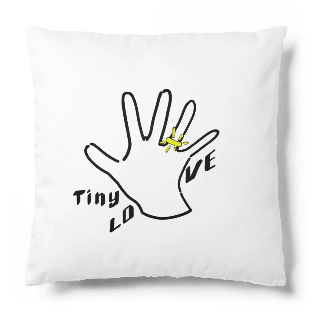 Suzupsy Underground Gallery のTiny love Cushion