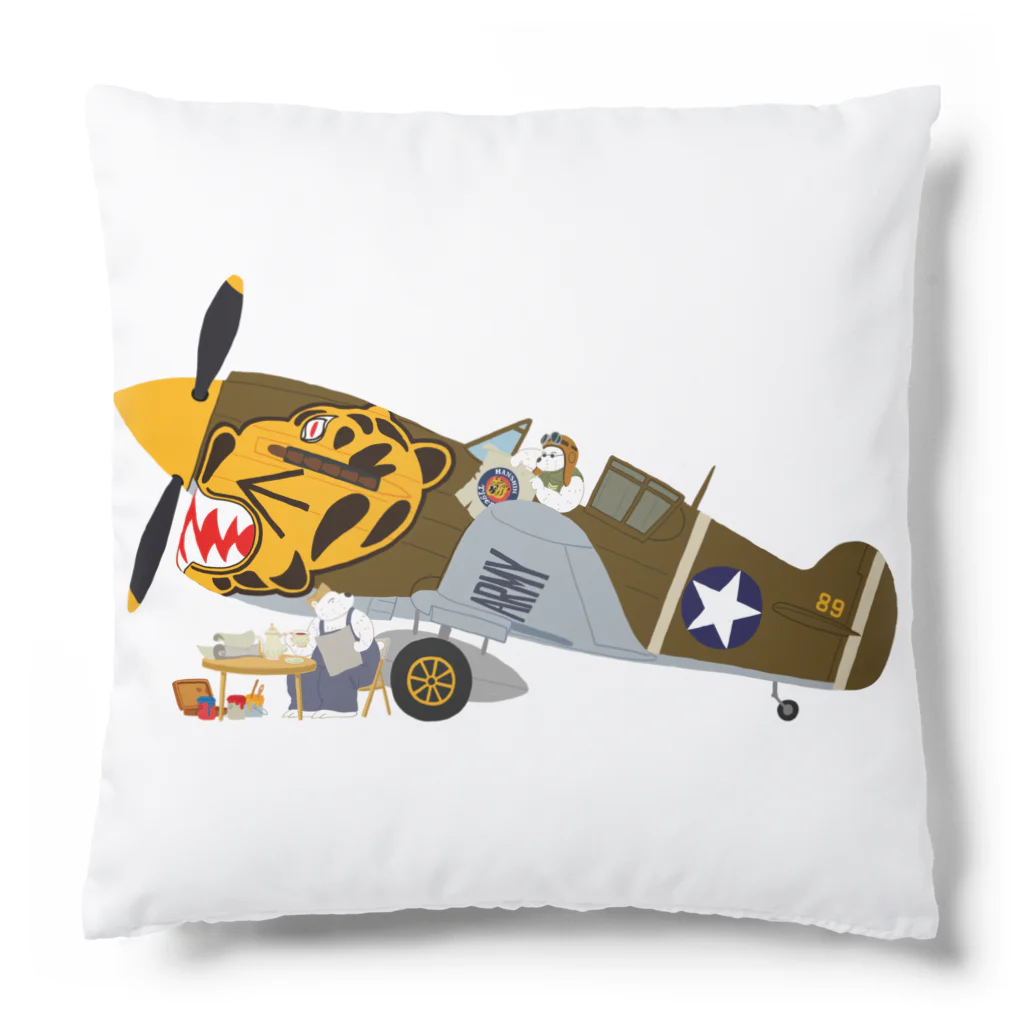 SKULL-2のノーズアートを描くすろくま。戦闘機P-40 Cushion