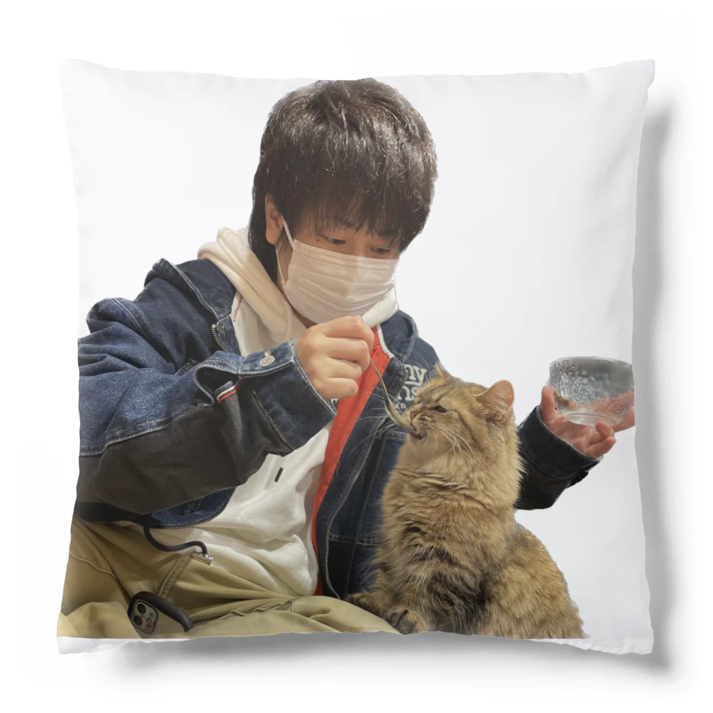 EMfamの猫 Cushion