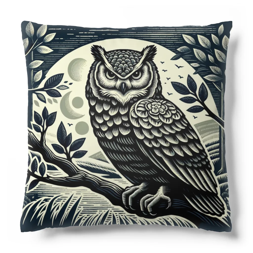 kotpopのOwl gazing from a branch Cushion