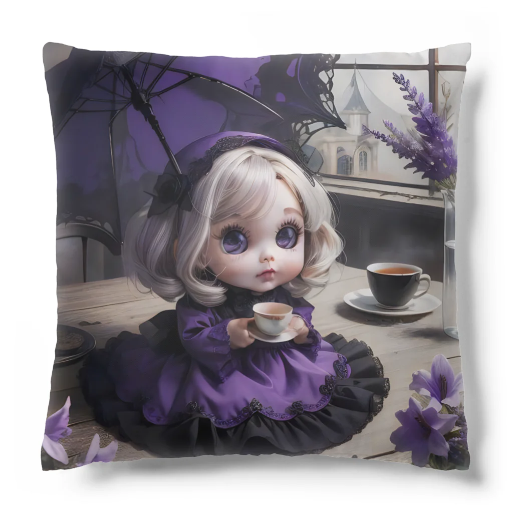 【ホラー専門店】ジルショップの黒と紫のゴシックドール Cushion