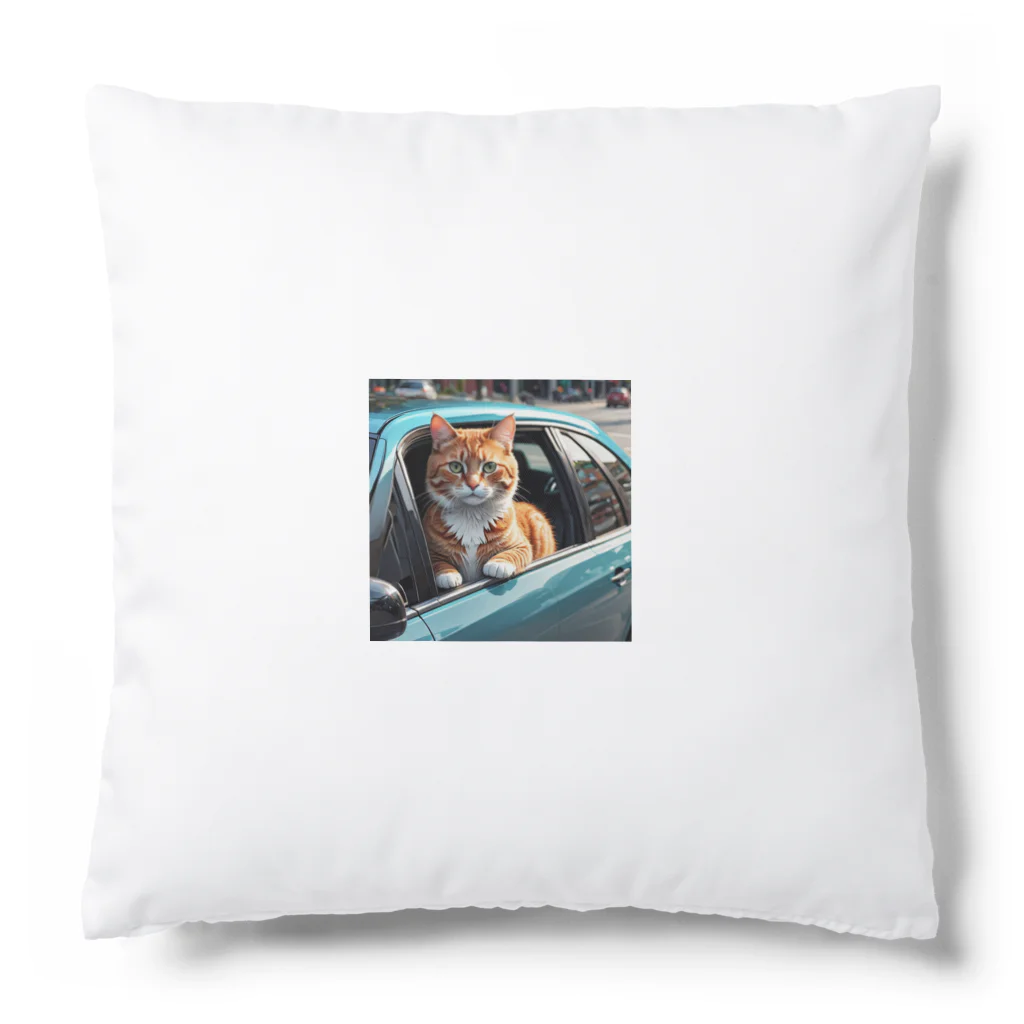 Kobayashi Kayoのドライブ中の猫 Cushion